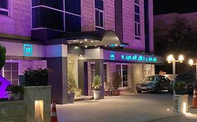 فندق وأجنحة تلال ألمادينة